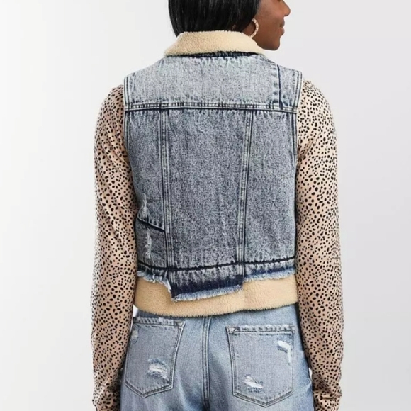 Denim Sherpa-Lined Vest - Picture 2 of 6